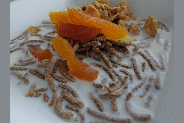 Mango Muesli Bowl